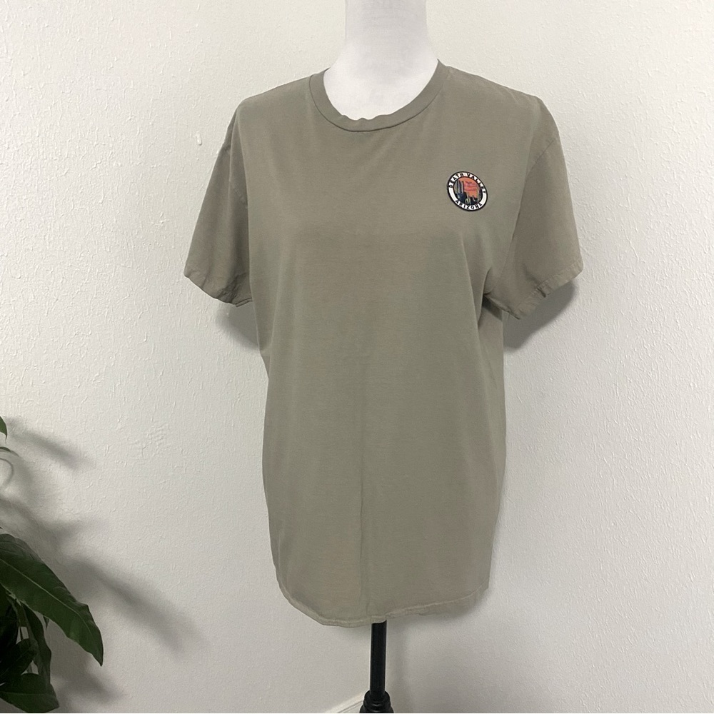Urban Outfitters Bowery Supply Co “Death Valley Arizona”Patch Shirt Beige Medium